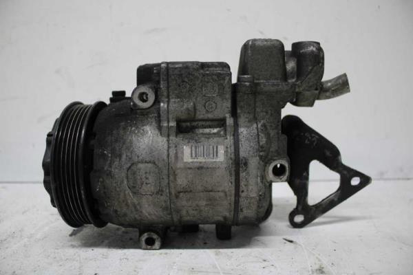 COMPRESSEUR DE CLIMATISATION MERCEDES - Vue 4